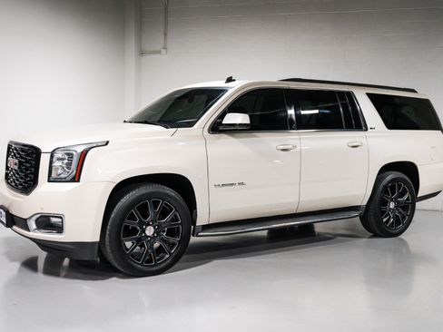 Used 2015 GMC Yukon XL SLT w/ Open Road Package AWD/4WD image 7
