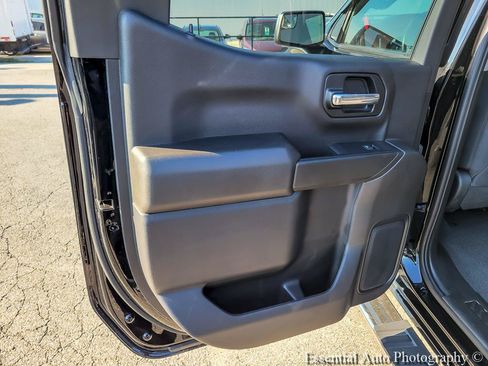 Used 2021 Chevrolet Silverado 1500 LT AWD/4WD image 23