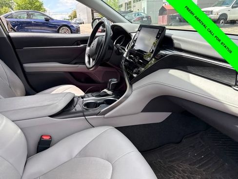 Used 2022 Toyota Camry XLE FWD image 22