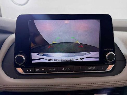 Certified 2025 Nissan Rogue SV AWD/4WD image 11