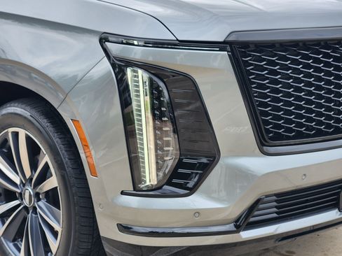 Used 2026 Cadillac Escalade Sport w/ Touring Package AWD/4WD image 5