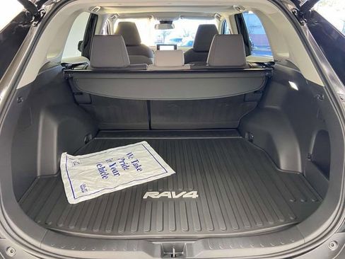 Used 2025 Toyota RAV4 XLE w/ Convenience Package image 12