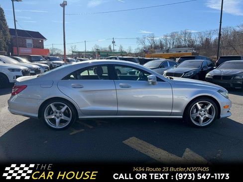 Used 2012 Mercedes-Benz CLS 550 4MATIC w/ Premium I Pkg image 7