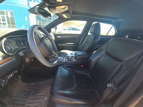 Used 2016 Chrysler 300 C Platinum AWD/4WD image 3