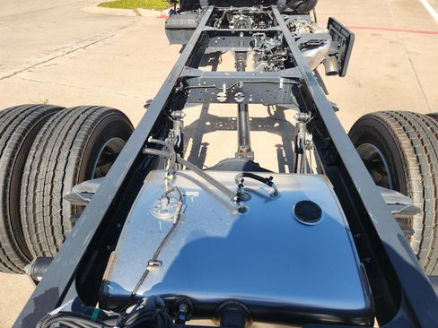 New 2024 Chevrolet Low Cab Forward 4500XD image 31