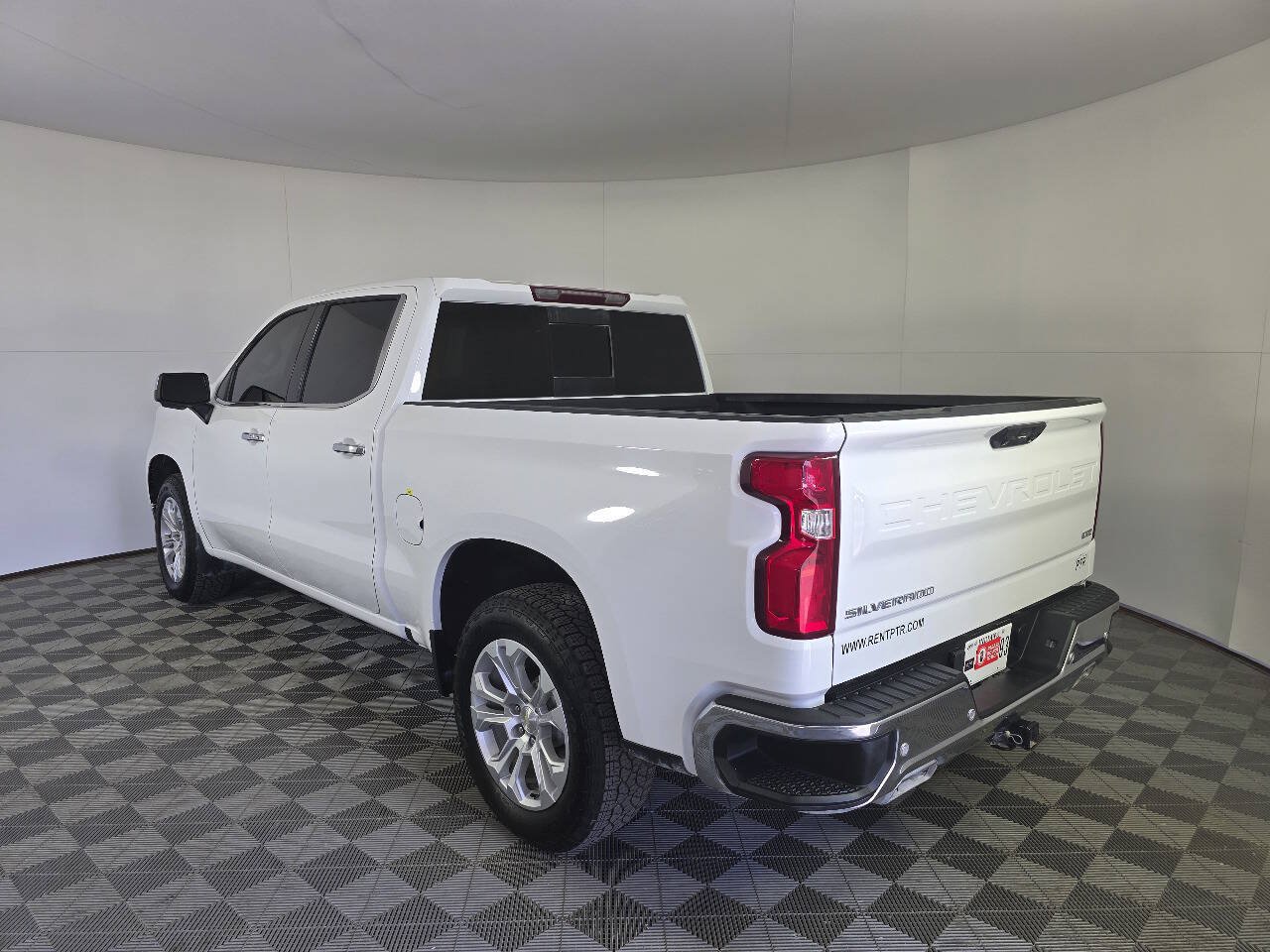 Used 2023 Chevrolet Silverado 1500 LTZ w/ LTZ Convenience Package II AWD/4WD image 7