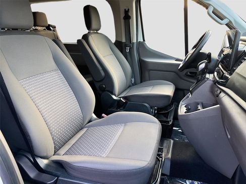 Used 2023 Ford Transit 350 XLT image 30