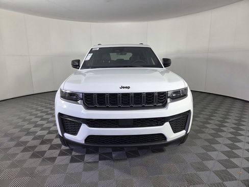 New 2026 Jeep Grand Cherokee Altitude RWD image 2