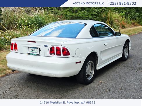 Used 1998 Ford Mustang Coupe RWD image 5