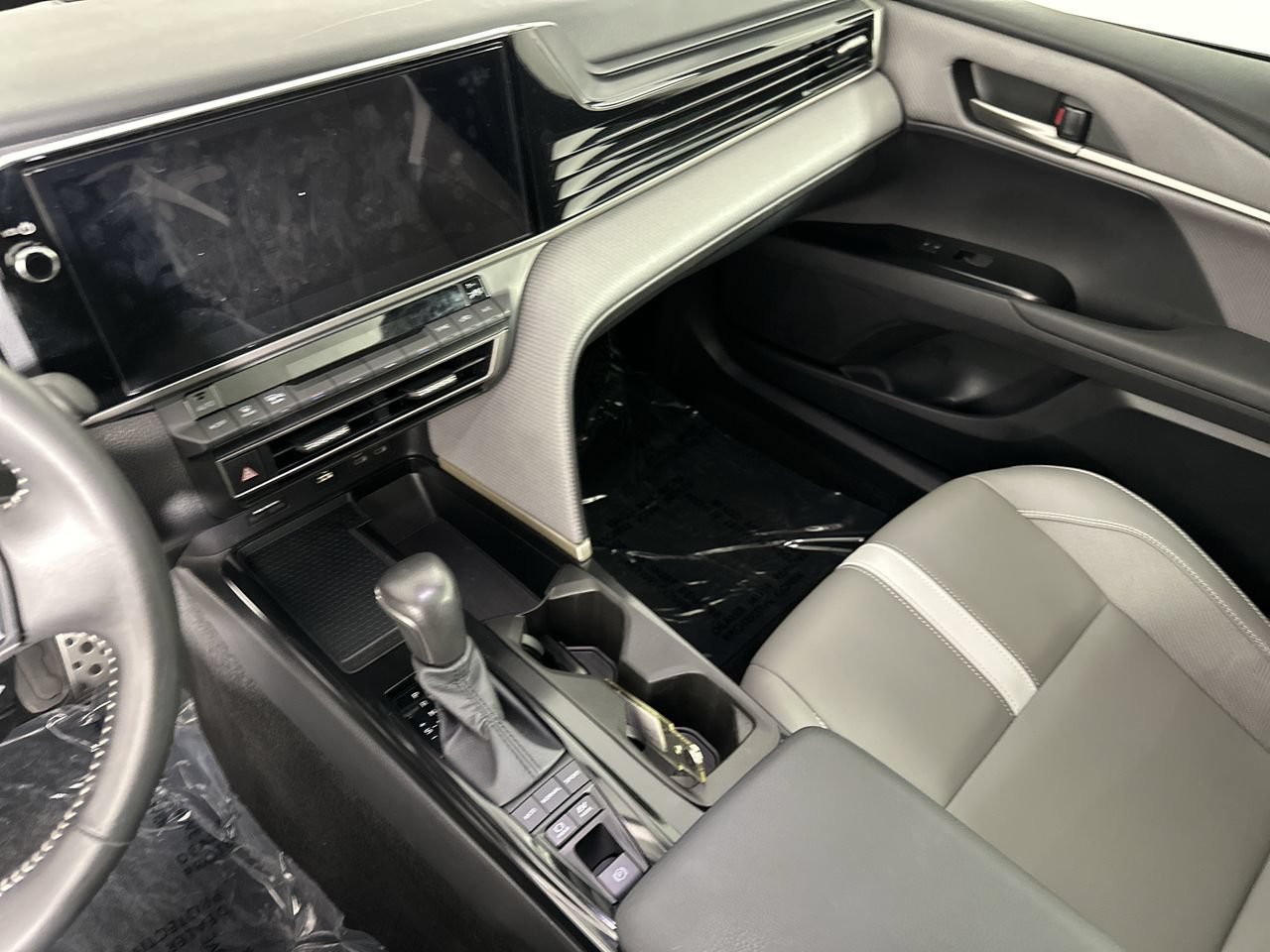 Used 2025 Toyota Camry SE w/ Multimedia Upgrade Package FWD image 12