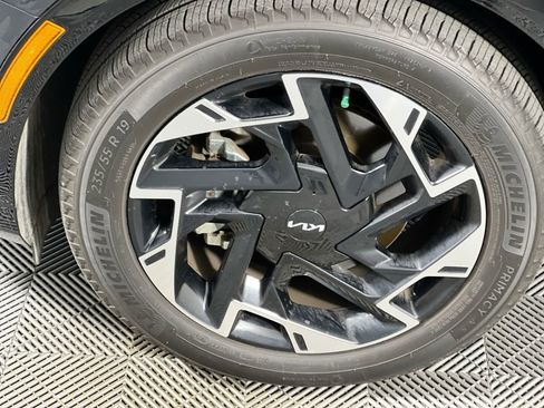 Certified 2025 Kia Sportage SX image 11