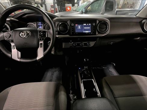 Used 2018 Toyota Tacoma SR5 image 13