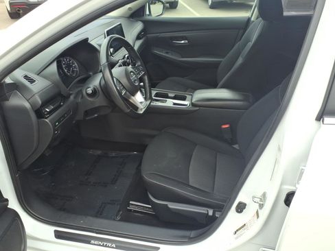 Certified 2022 Nissan Sentra SV w/ All-Weather Package FWD image 14