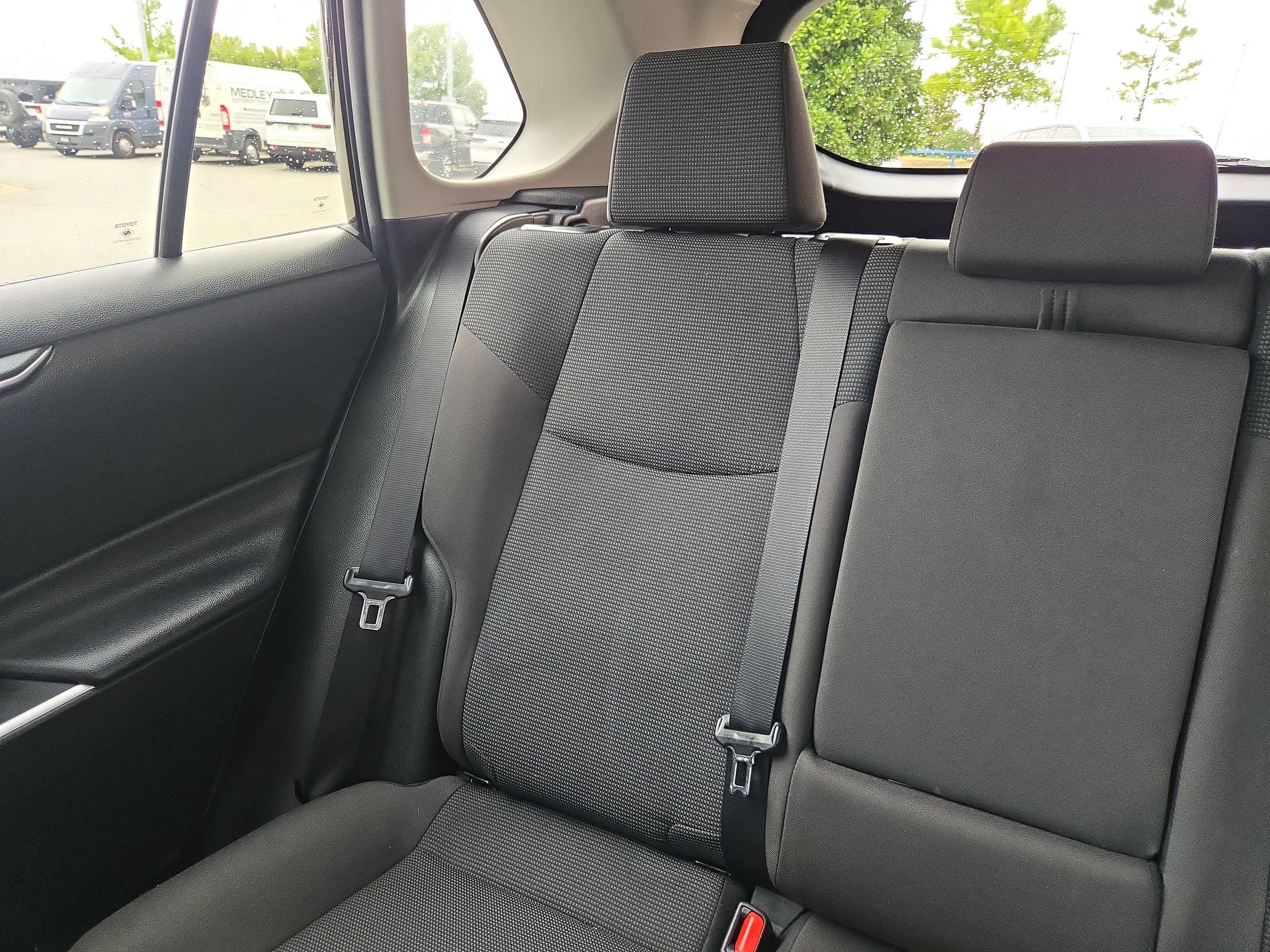 Used 2022 Toyota RAV4 LE AWD/4WD image 12