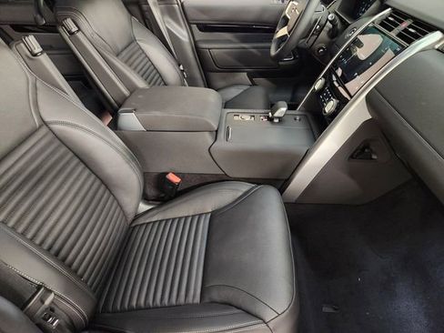 New 2026 Land Rover Discovery S AWD/4WD image 3