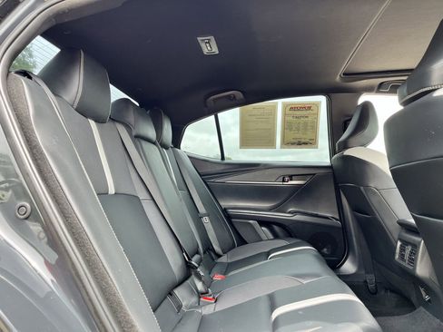 Used 2025 Toyota Camry SE w/ Convenience Package FWD image 27