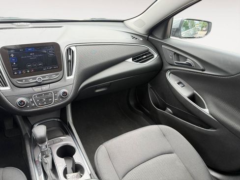 Used 2024 Chevrolet Malibu LT FWD image 12