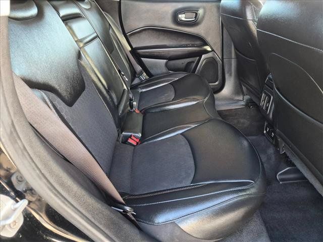 Used 2020 Jeep Compass Latitude w/ Popular Equipment Group FWD image 18