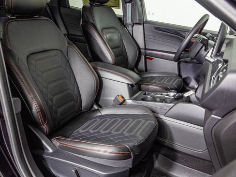 Used 2024 Ford Escape ST-Line Elite w/ Premium Technology Package AWD/4WD image 49