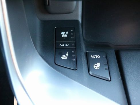 Used 2025 Lexus LX 700h Luxury image 27