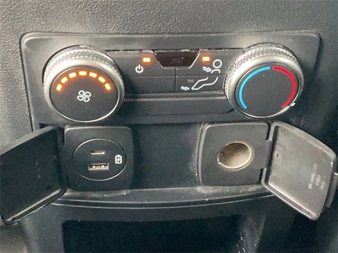 Used 2021 Ford Explorer XLT w/ Equipment Group 202A image 15