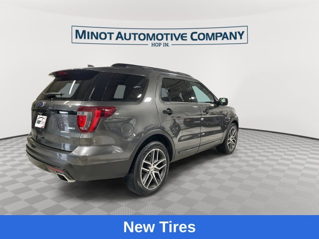 Used 2017 Ford Explorer Sport w/ Equipment Group 401A AWD/4WD image 9