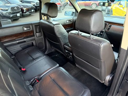 Used 2019 Ford Flex Limited image 18