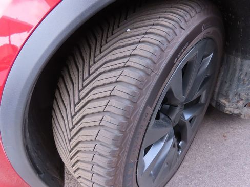 Used 2023 Tesla Model X image 14