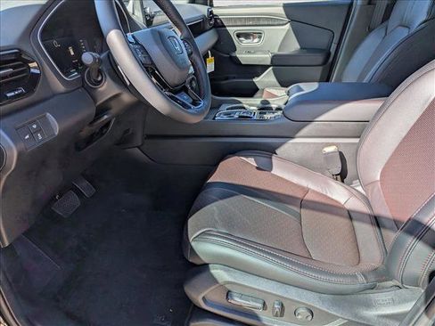 New 2025 Honda Pilot Black Edition image 4