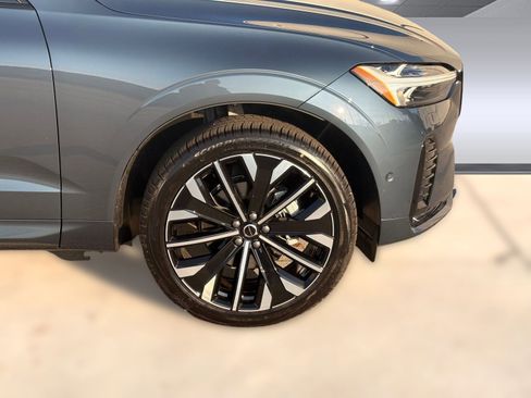 New 2026 Volvo XC60 B5 Ultra w/ Climate Package image 12