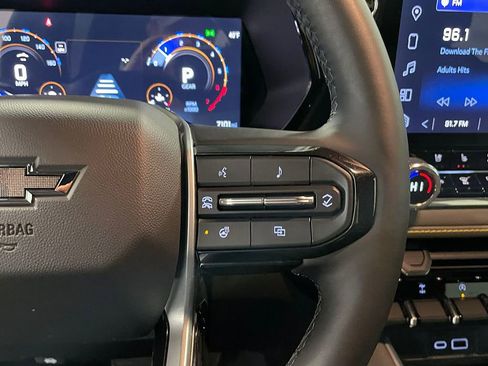 Used 2025 Chevrolet Colorado ZR2 w/ Technology Package image 39