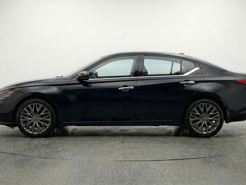 Used 2025 Nissan Altima 2.5 SV image 5