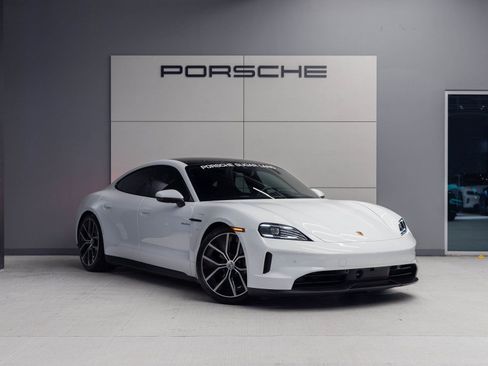 Certified 2025 Porsche Taycan image 9