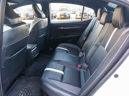 Used 2025 Toyota Camry SE FWD image 19