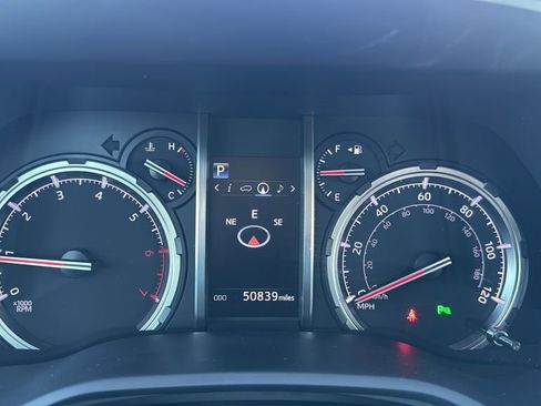 Used 2021 Toyota 4Runner Limited image 16