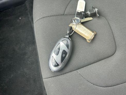 Used 2025 Hyundai Elantra SEL FWD image 18