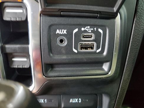 Used 2024 Jeep Wrangler Unlimited Sport AWD/4WD image 28