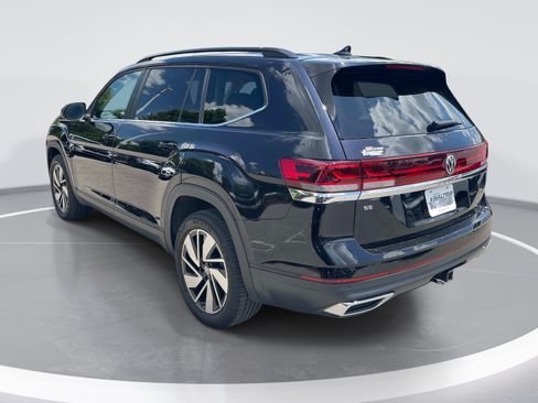 Used 2025 Volkswagen Atlas SE FWD image 7