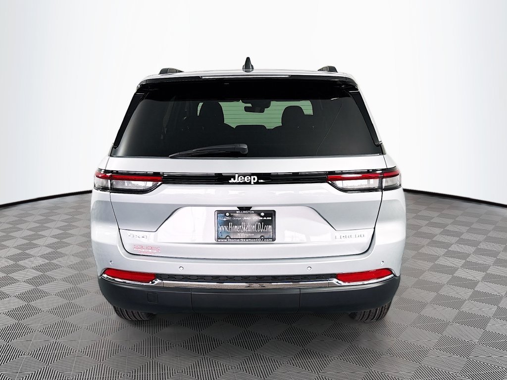 New 2026 Jeep Grand Cherokee Laredo AWD/4WD image 6