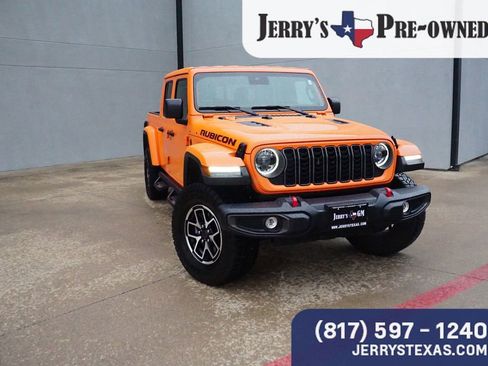 Used 2025 Jeep Gladiator Rubicon w/ Convenience Group AWD/4WD image 6