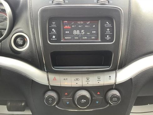 Used 2018 Dodge Journey SE w/ Connectivity Group FWD image 15
