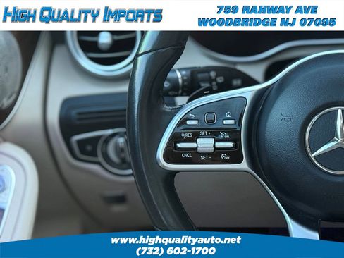 Used 2021 Mercedes-Benz GLC 300 4MATIC w/ Multimedia Package image 41