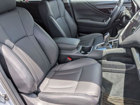 Used 2025 Subaru Outback Limited AWD/4WD image 35