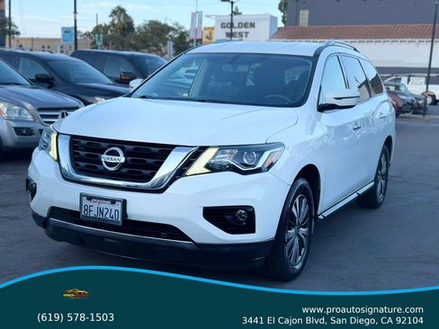 Used 2019 Nissan Pathfinder SV AWD/4WD image 1