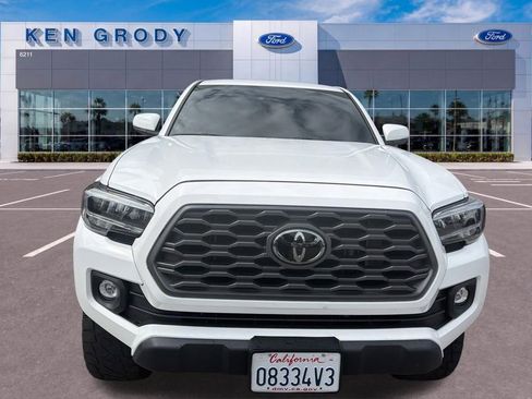 Used 2023 Toyota Tacoma TRD Off-Road w/ Black Out Package (TMS) AWD/4WD image 6