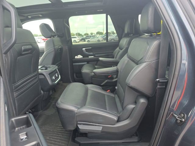 Used 2025 Ford Expedition Max Platinum w/ Stealth Appearance Package AWD/4WD image 14