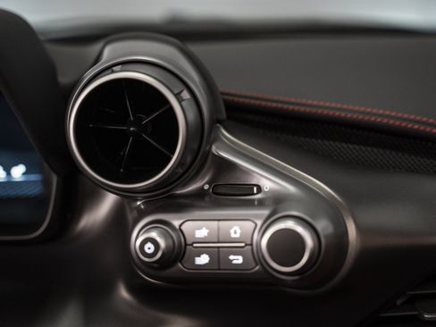 Used 2022 Ferrari F8 Tributo RWD image 44
