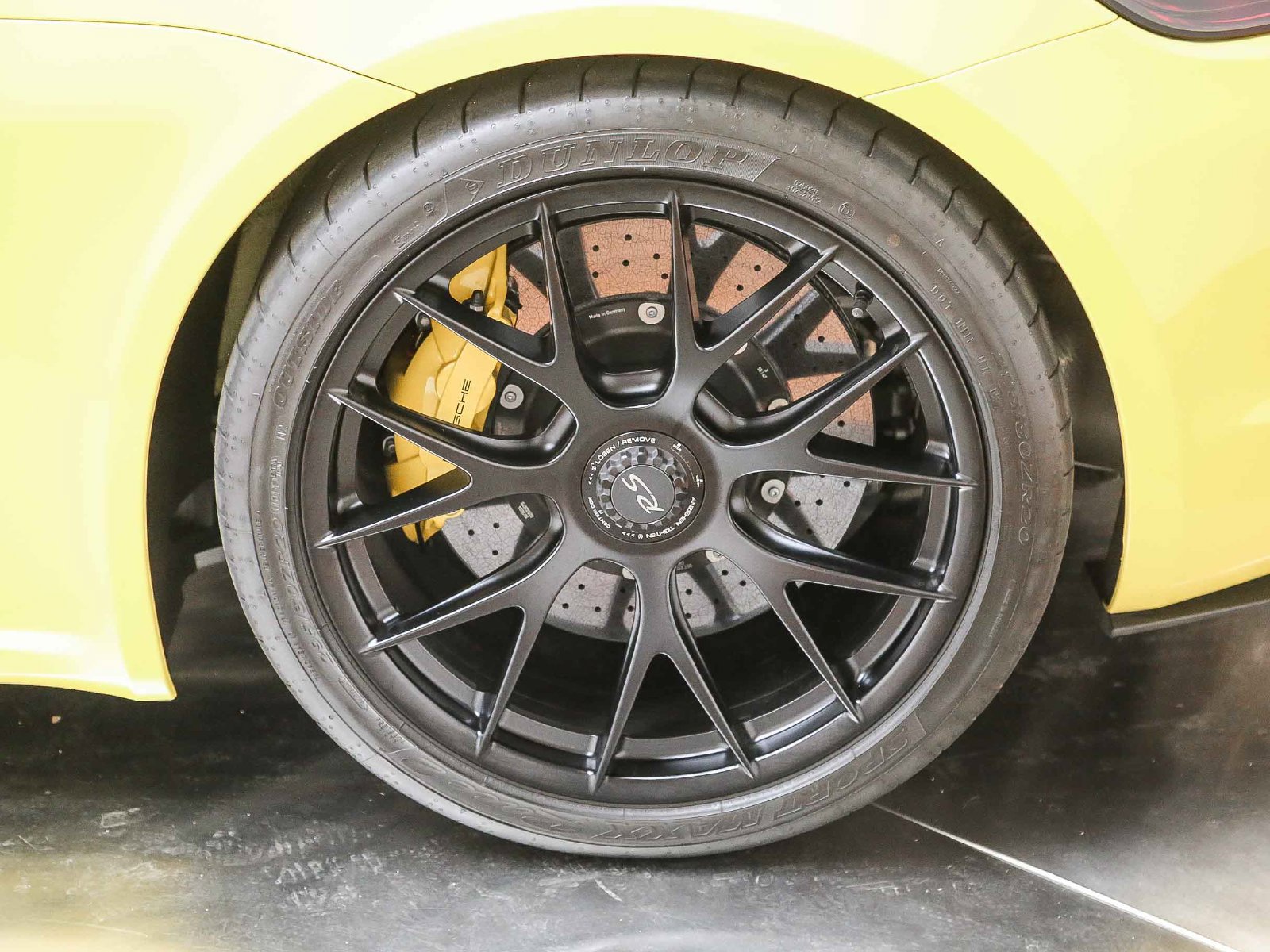 Certified 2024 Porsche 718 Cayman GT4 RS RWD image 15