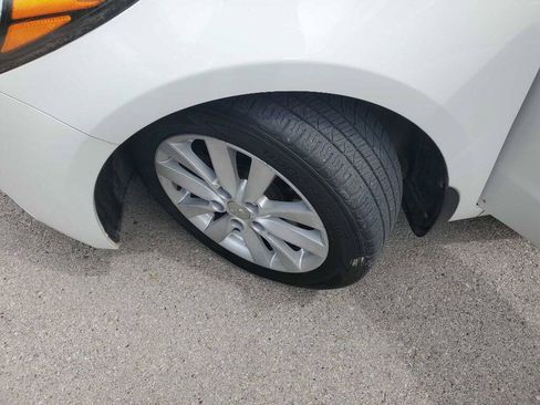 Used 2014 Kia Forte LX FWD image 11