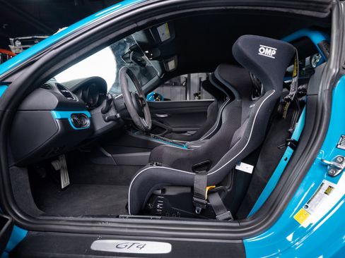 Used 2021 Porsche 718 Cayman GT4 RWD image 46